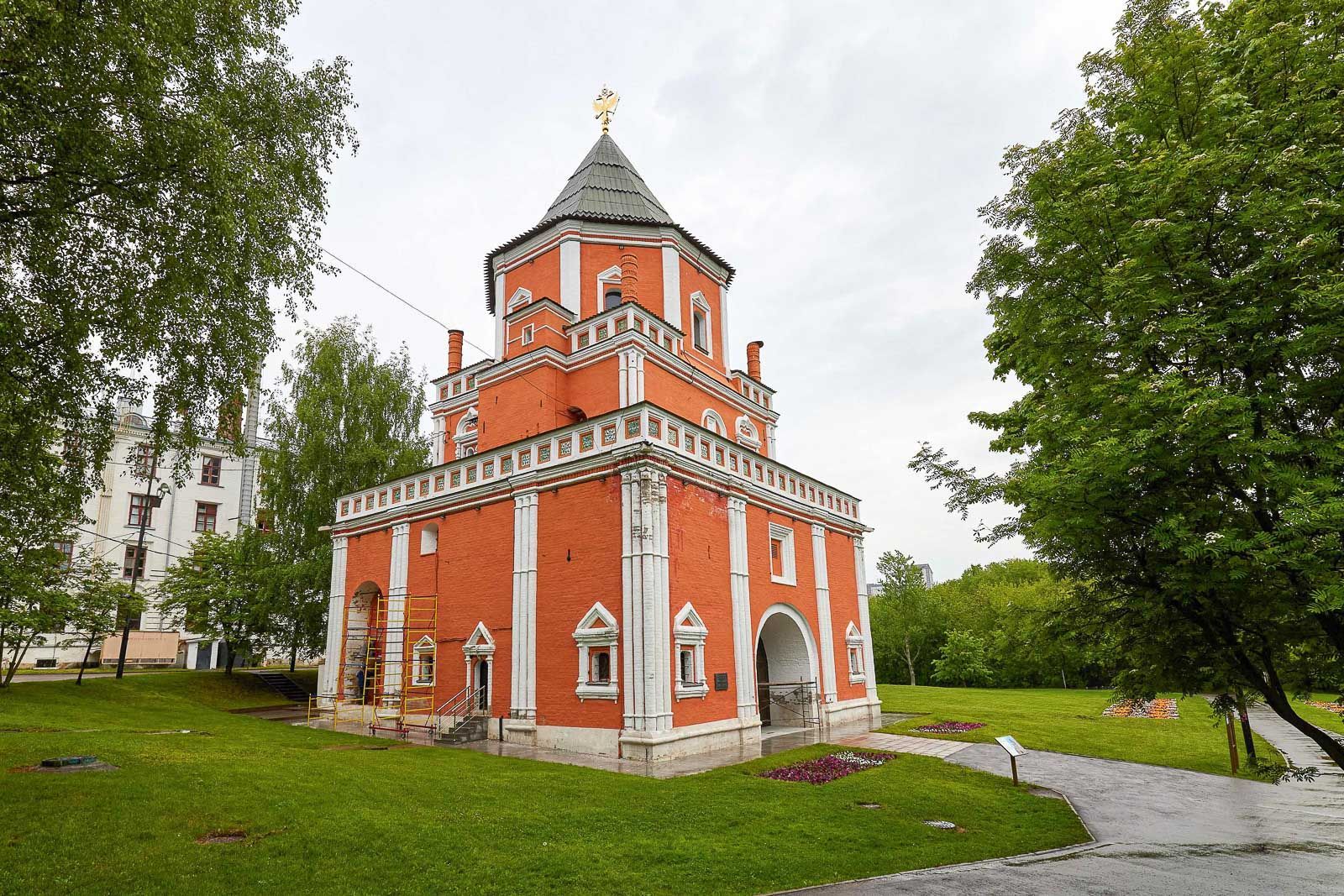 Москвичи выберут лучшие осенние маршруты по городским усадьбам в проекте "Активный гражданин" Москвичи выберут лучшие осенние маршруты по городским усадьбам в проекте "Активный гражданин"