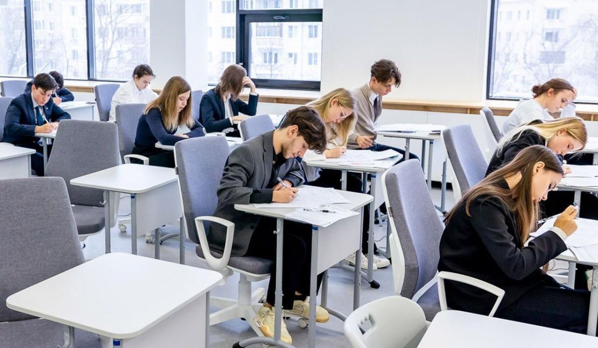 Выпускники Москвы снова сдадут контрольные в формате ЕГЭ