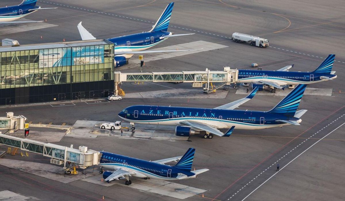«Азербайджанские авиалинии» прокомментировали ситуацию с недолетевшим до Москвы самолётом