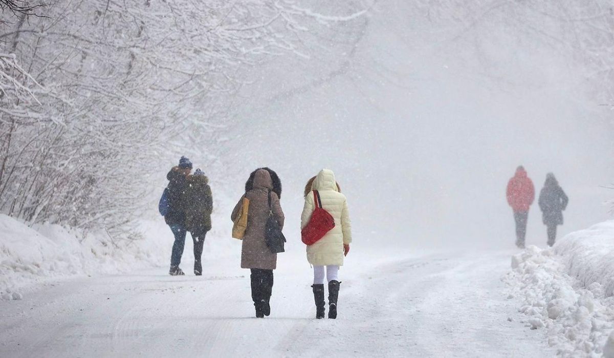 Сложные погодные условия в столице продлятся до вечера понедельника