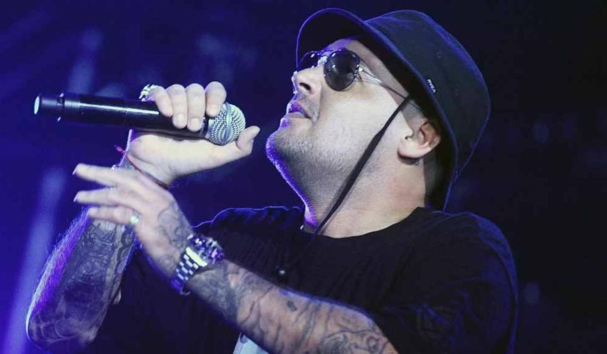 &quot;Эту историю пора закрыть&quot;: бизнесмен намерен удалить альбом Гуфа со всех площадок