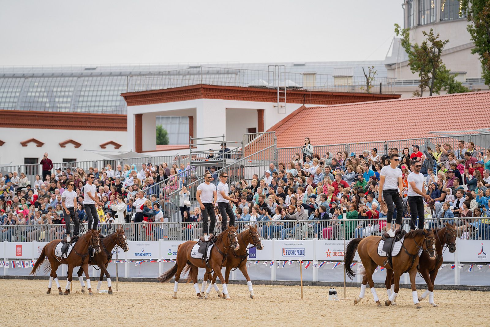 Московский Центр национальных конных традиций на ВДНХ открывает летний сезон
