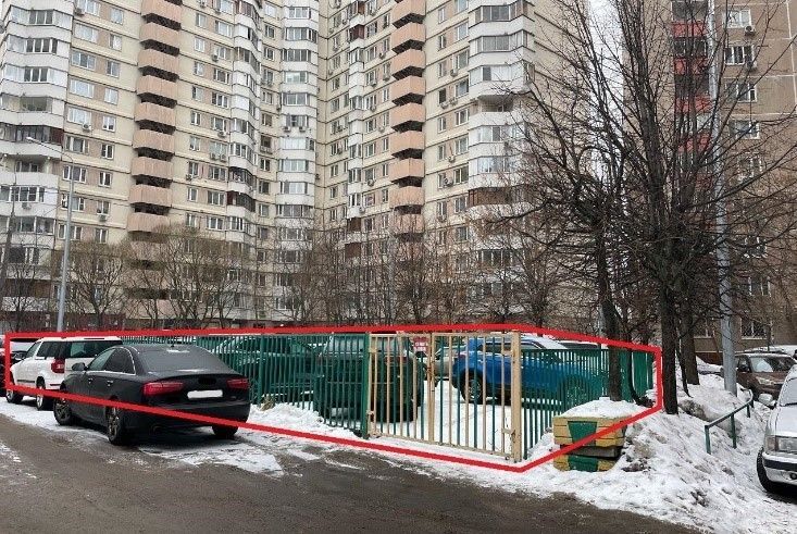 В одном из районов Москвы появилась стоянка на 30 машиномест