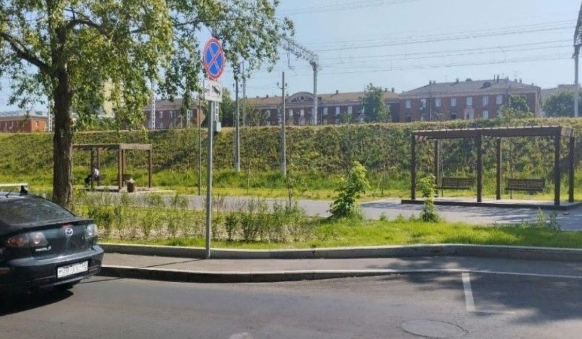 В Локомотивном проезде обустроили новую зону отдыха
