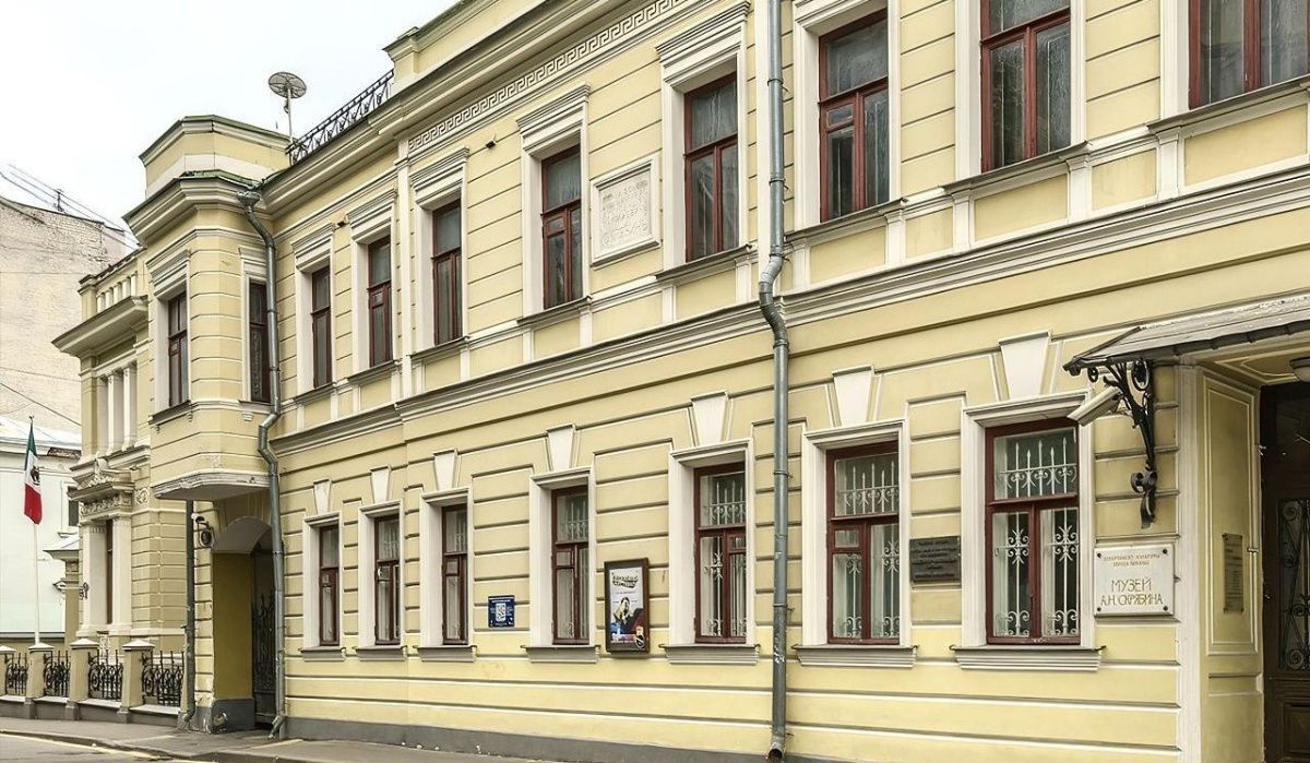 В Москве отреставрируют особняк, где жил композитор и пианист Скрябин.