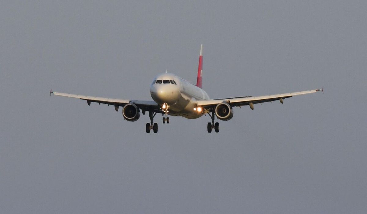 Врач из Башкирии спас пассажира на рейсе "Москва - Уфа"