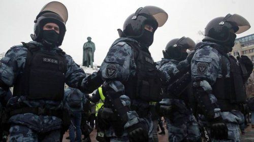 В Москве предостерегли от участия в незаконных акциях