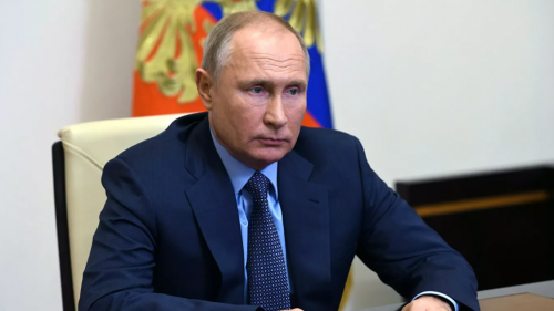 Путин подписал закон о праве претендовать еще на два срока
