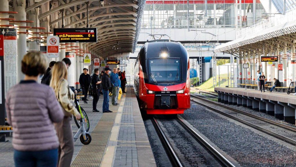 В Москве запустили двухэтажный поезд