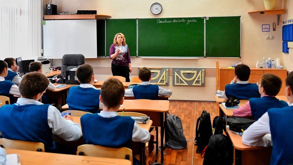 В московских школах отменили бумажные справки о болезни