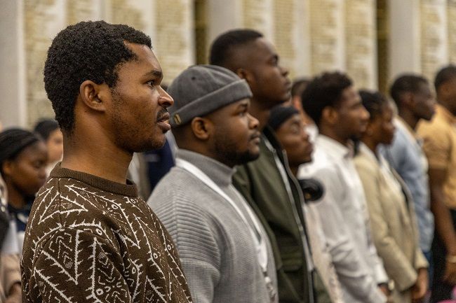 Встреча выпускников советских и российских вузов прошла в Музее Победы Встреча выпускников советских и российских вузов прошла в Музее Победы