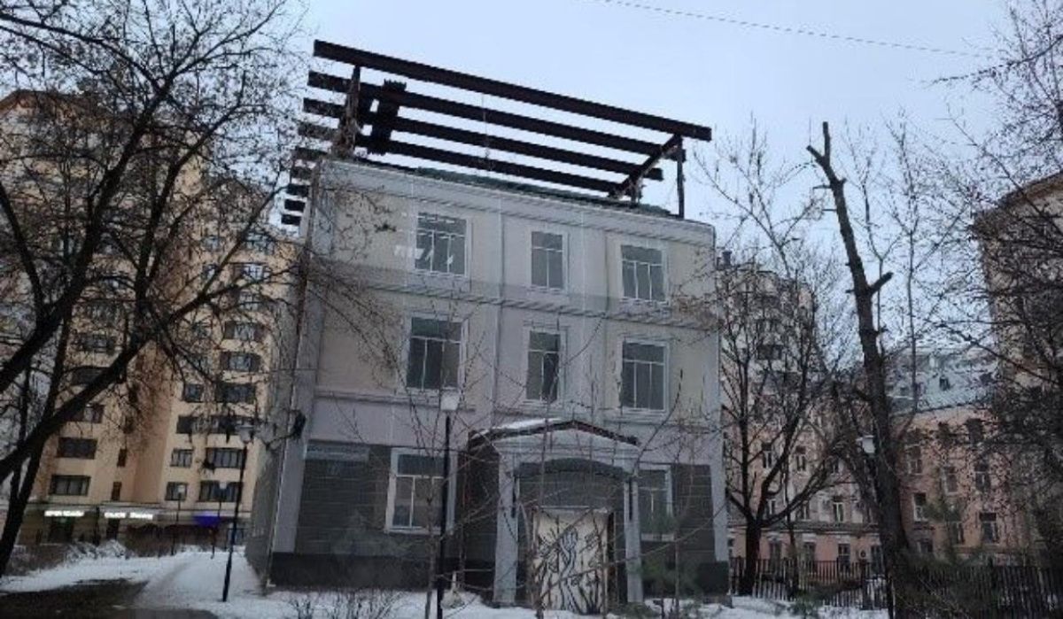 В Тверском районе Москвы демонтировано аварийное здание 1917 года постройки