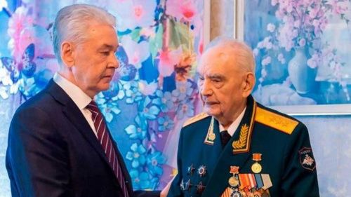 Собянин наградил 98-летнего ветерана войны