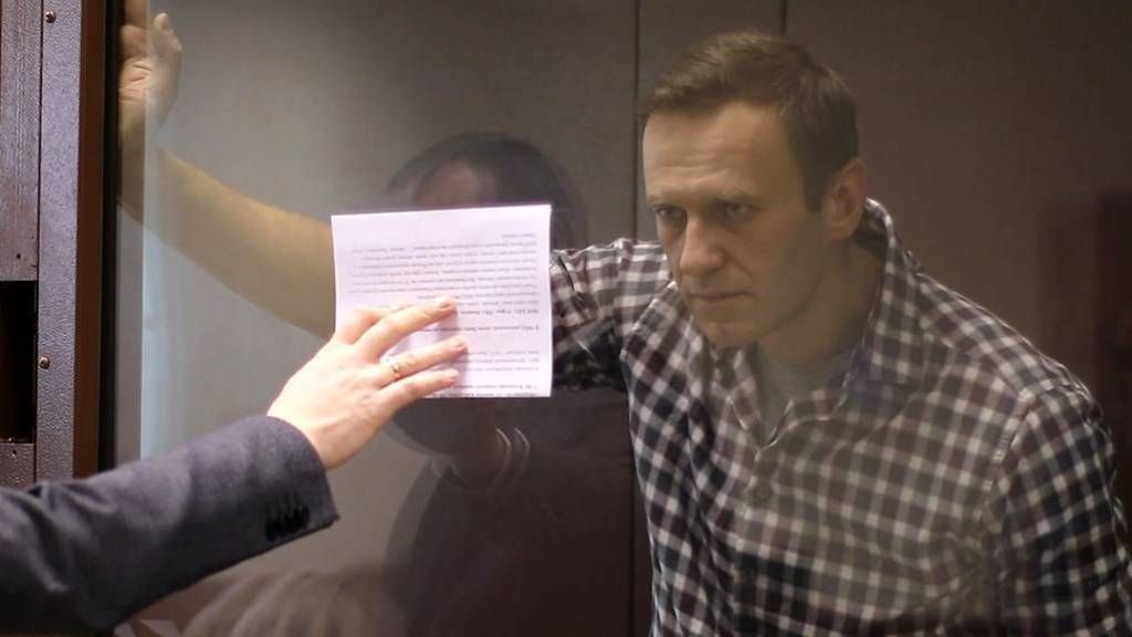 Навальному скостили срок 