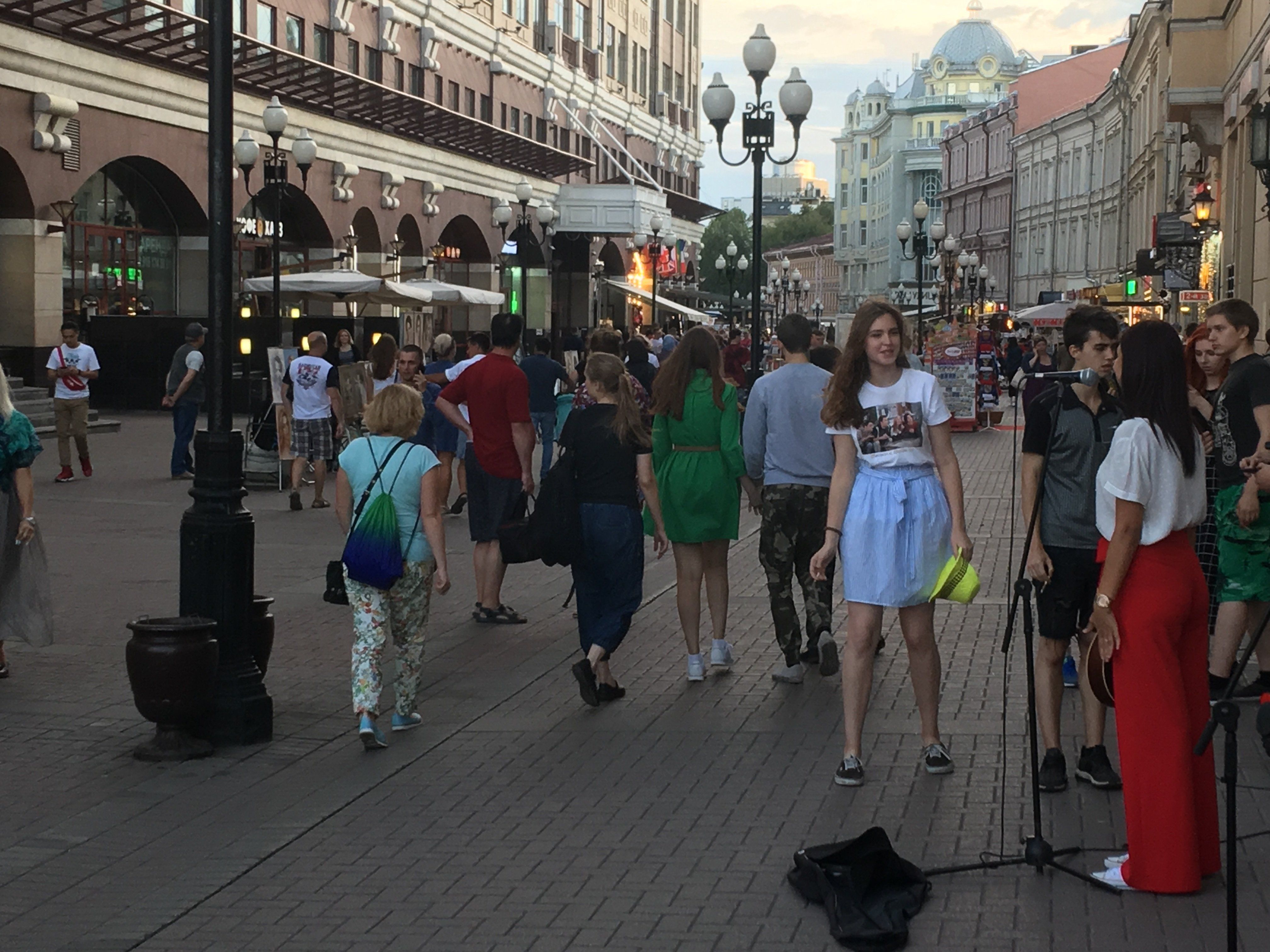 Усиленный наряд полиции указал оппозиционным активистам на невозможность проведения очередного митинга в Москве