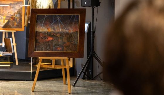 Ветеран и художник передал свою картину фондам Музея Победы