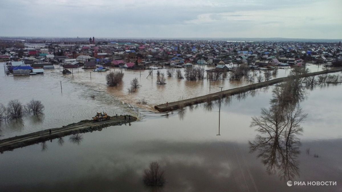 Губернатор Оренбурга оценил ситуацию в старой части Орска как сложную