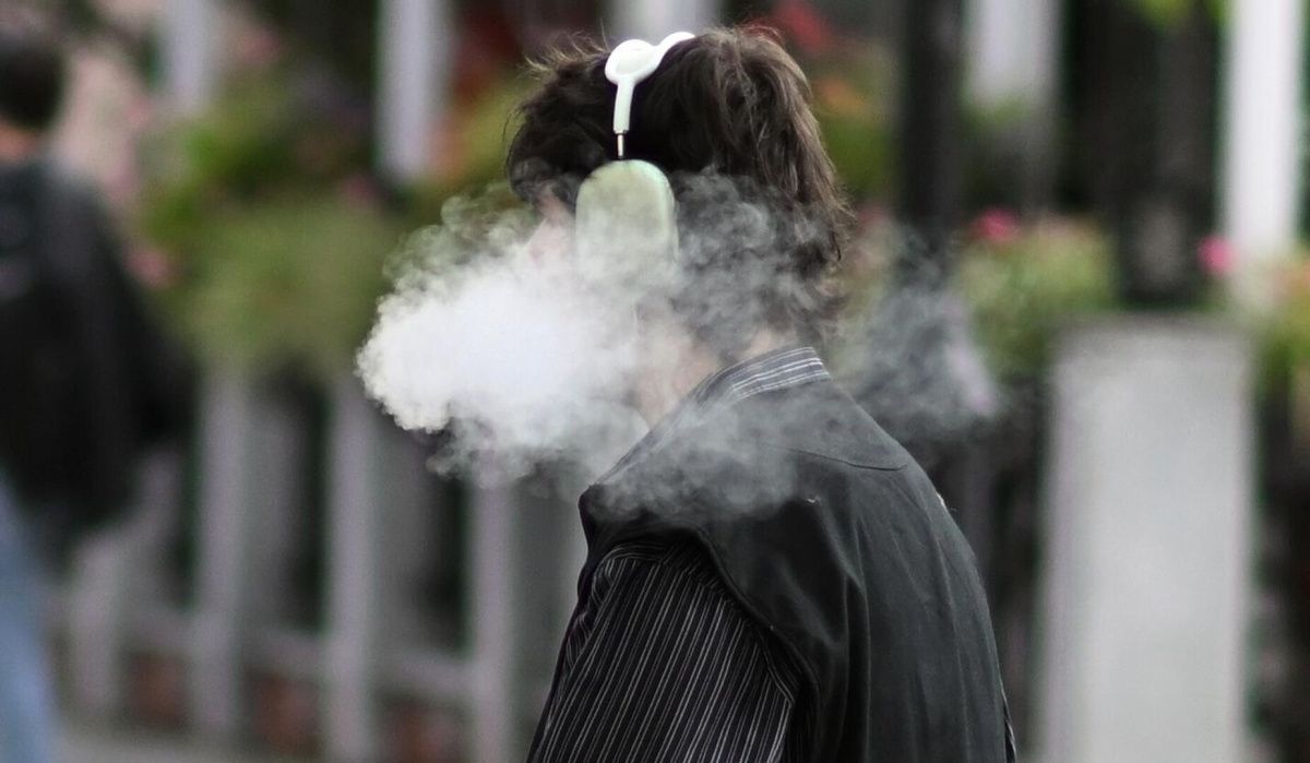 Россияне поддерживают полный запрет вейпов