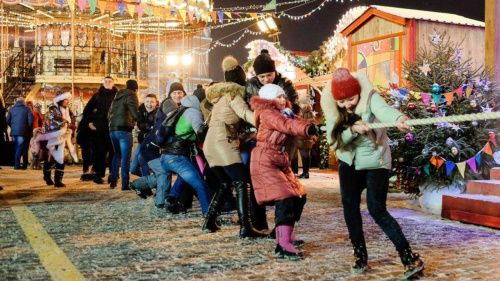 Собянин отменил массовые гуляния на новогодние праздники
