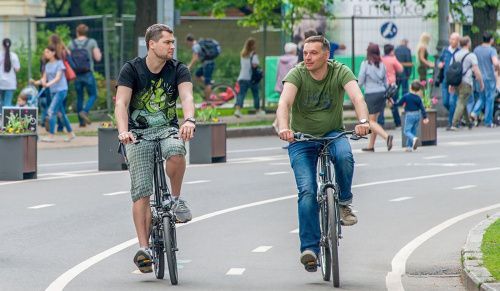В каких парках Москвы можно отправиться на велопрогулку