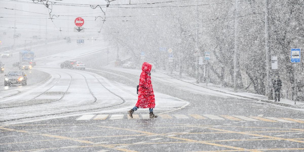 В Москве проводится уборка улиц из-за снегопада