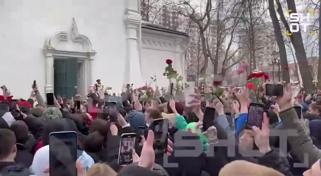 На прощание с Пашей Техником пришлось вызывать ОМОН