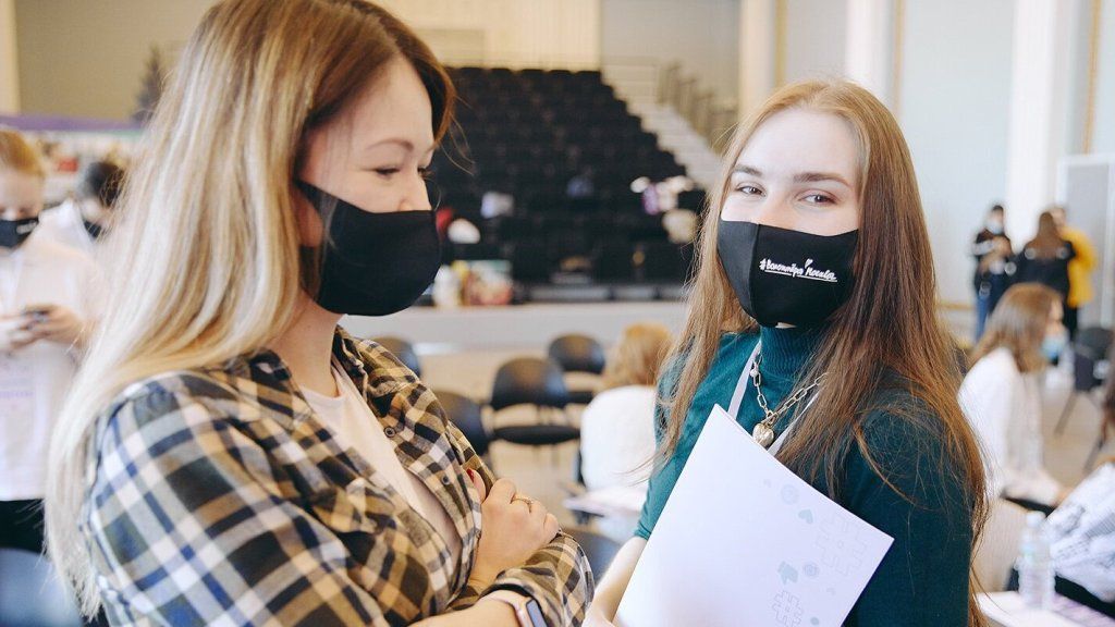 Московских школьников начали обучать волонтёрству