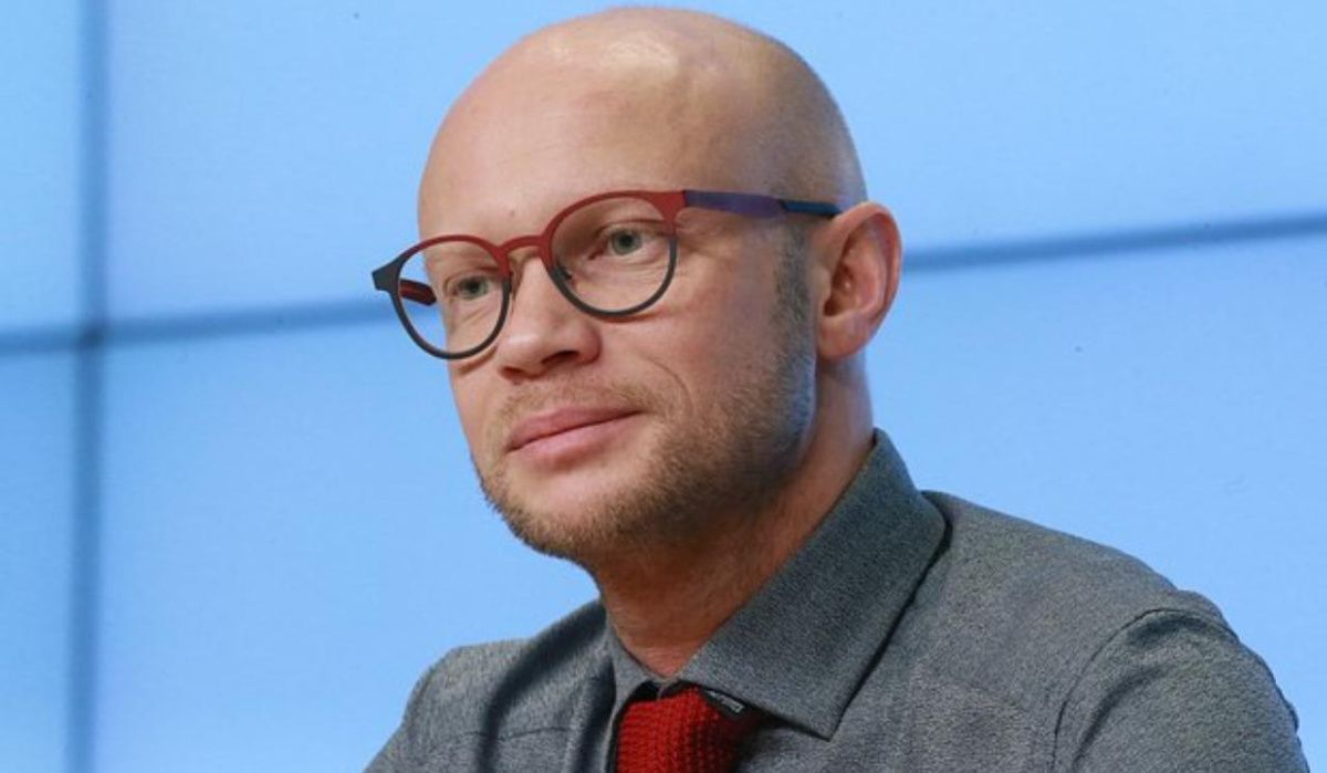 В МВД подтвердили снятие с рейса комика Хрусталева из-за пьяного дебоша