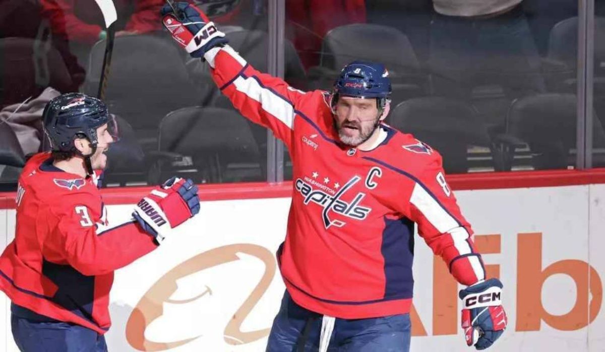 Овечкин установил новый снайперский рекорд НХЛ, забив 904-й гол