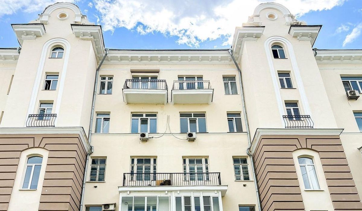 На Новом Арбате проведут реставрацию неоклассического дома