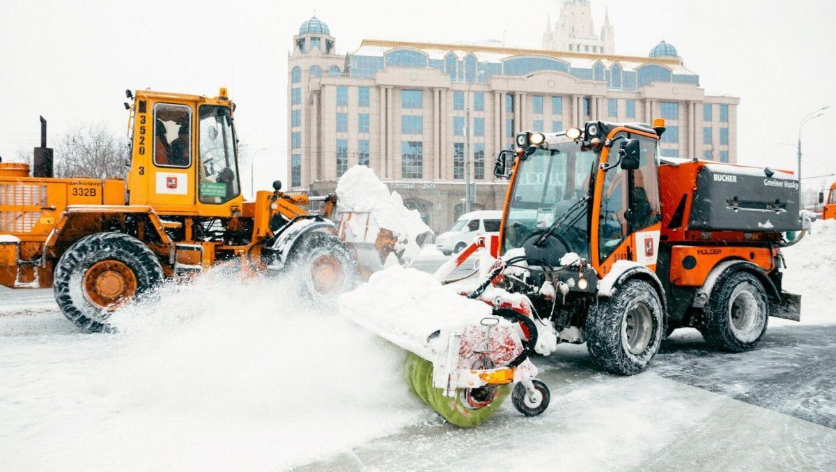Городские службы готовятся к рекордным снегопадам в Москве