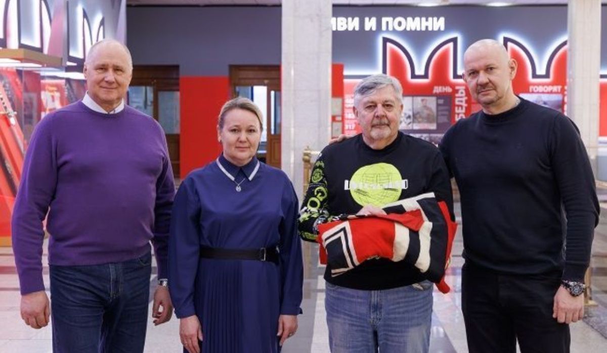 Американец передал в Музей Победы уникальные артефакты Второй мировой войны