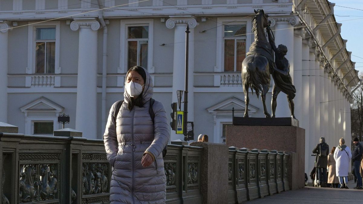 Близкий к Смольному политолог отметил некомпетентность пресс-службы губернатора