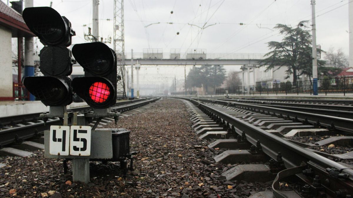 Подмосковные депутаты предложили ужесточить наказание за переход железнодорожных путей в неположенном месте