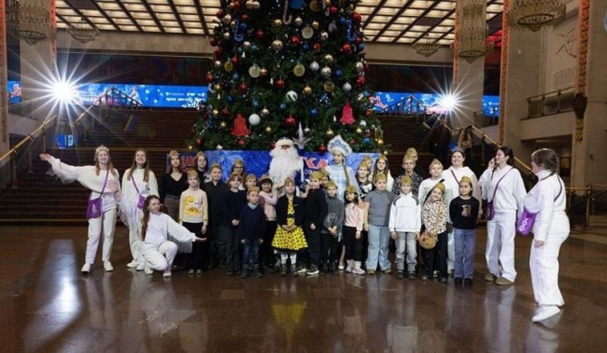 Благотворительная Елка Победы собрала в Музее Победы около 500 детей