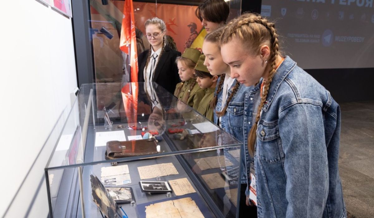 Выставка «По зову сердца» начнет свою работу в Музее Победы