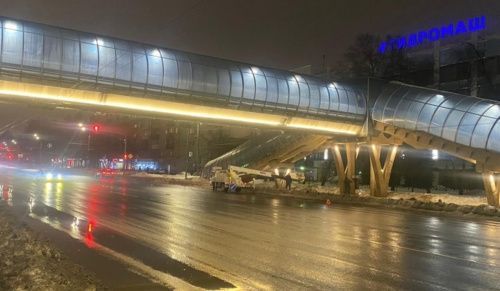 В Нижнем Новгороде осветили надземные пешеходные переходы 