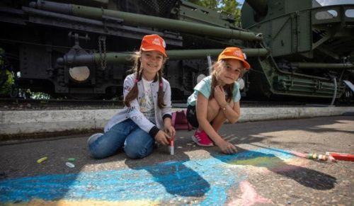 В Москве Музей Победы отметит День рисования на асфальте красочным флешмобом