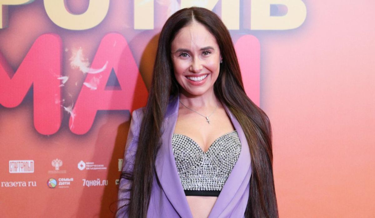 Звезде &quot;Уральских пельменей&quot; отказали в проходе на премьеру её фильма