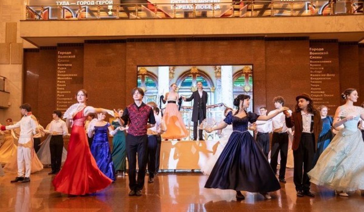 Тысячи студентов посетили Музей Победы в их профессиональный праздник