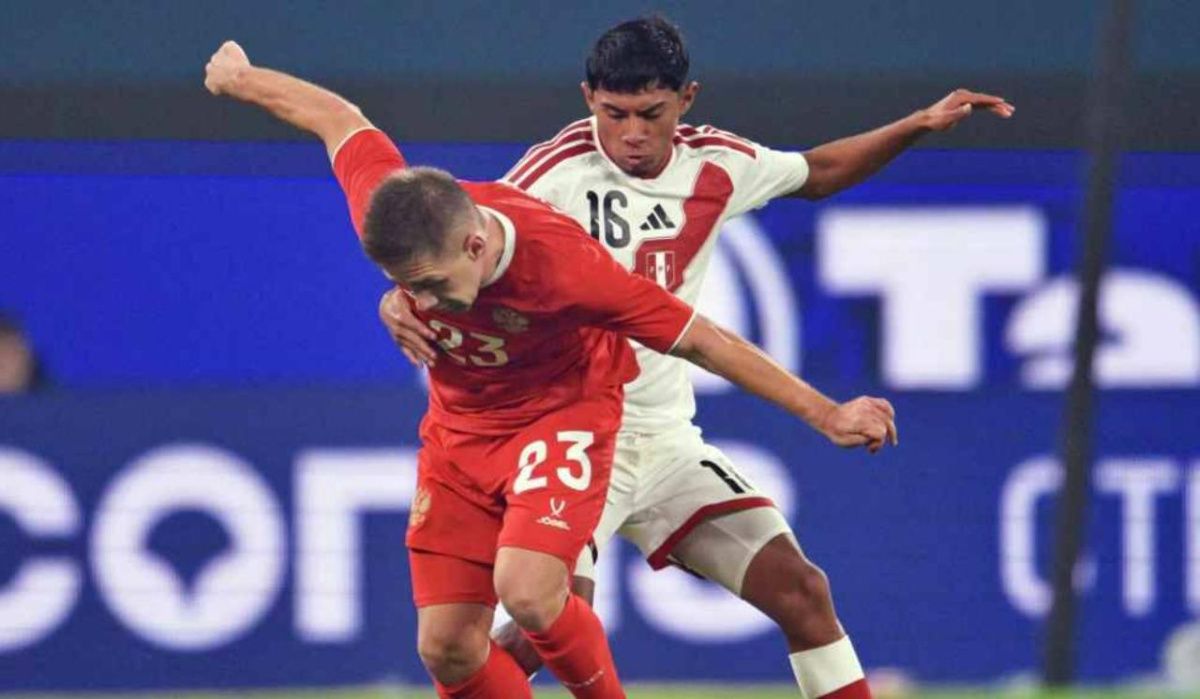 Сборная России упустила победу над Перу, пропустив гол в конце матча