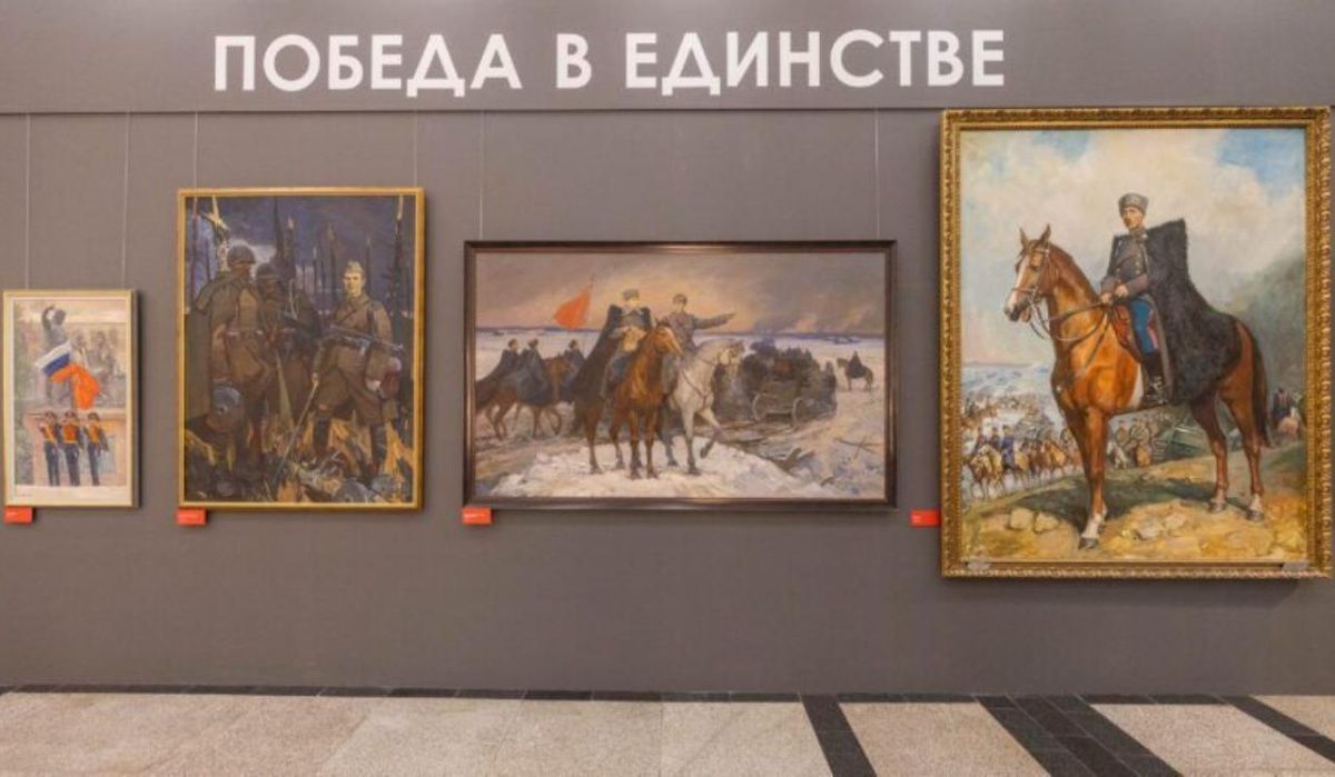 Сотни тысяч россиян стали посетителями выставки «Вернисаж Победы» в Музее Победы