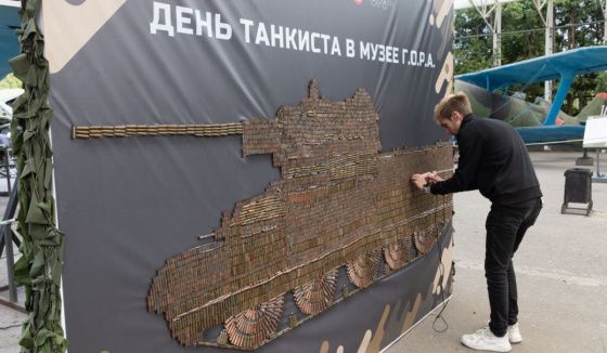 В Музее Победы представили танк, собранный из 50 тысяч использованных гильз