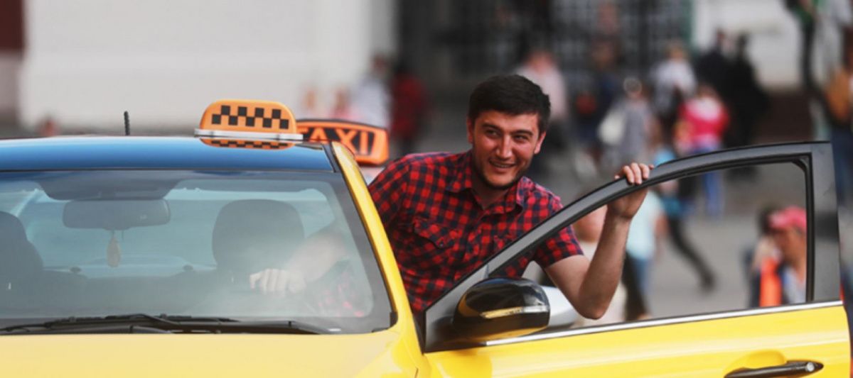 Миллионы рублей потратят на обновление парка такси в Москве