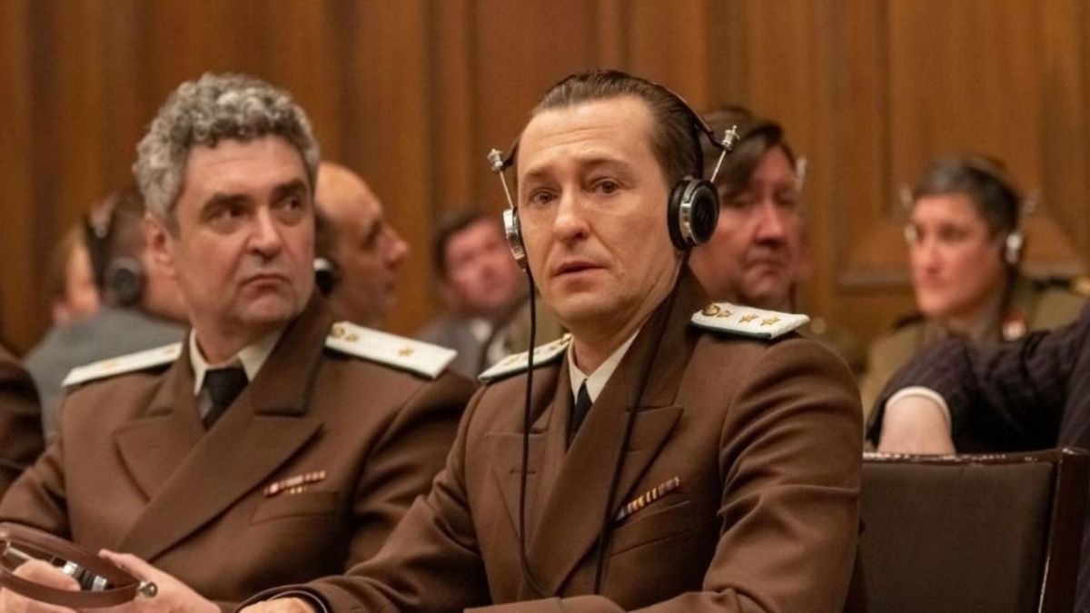 «Для меня было важно сохранять прокурорскую холодность»: Безруков рассказал о своей роли в «Нюрнберге»