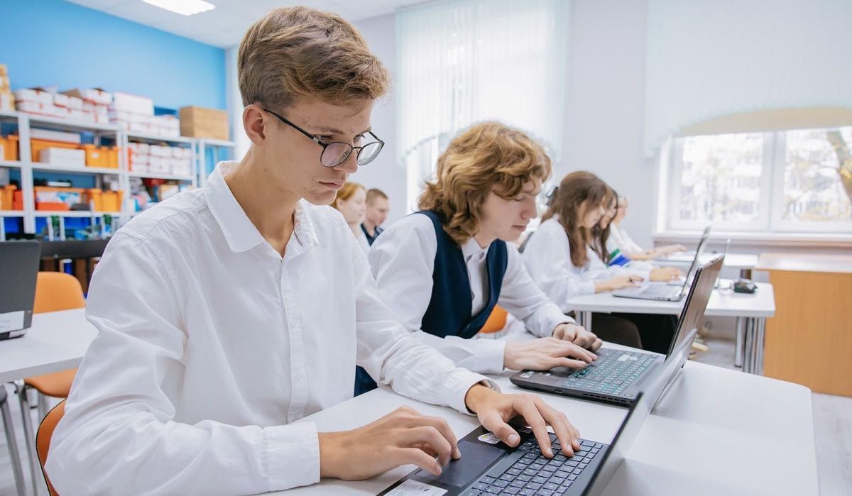 ИИ-репетитор для подготовки к ЕГЭ появился в "Московской электронной школе"