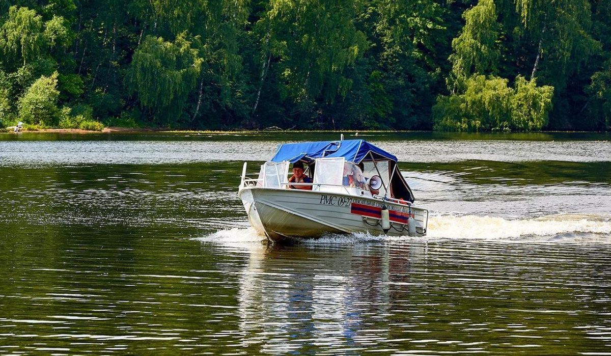 Спасатели усилили патрулирование Москвы-реки и городских водоемов из-за жары