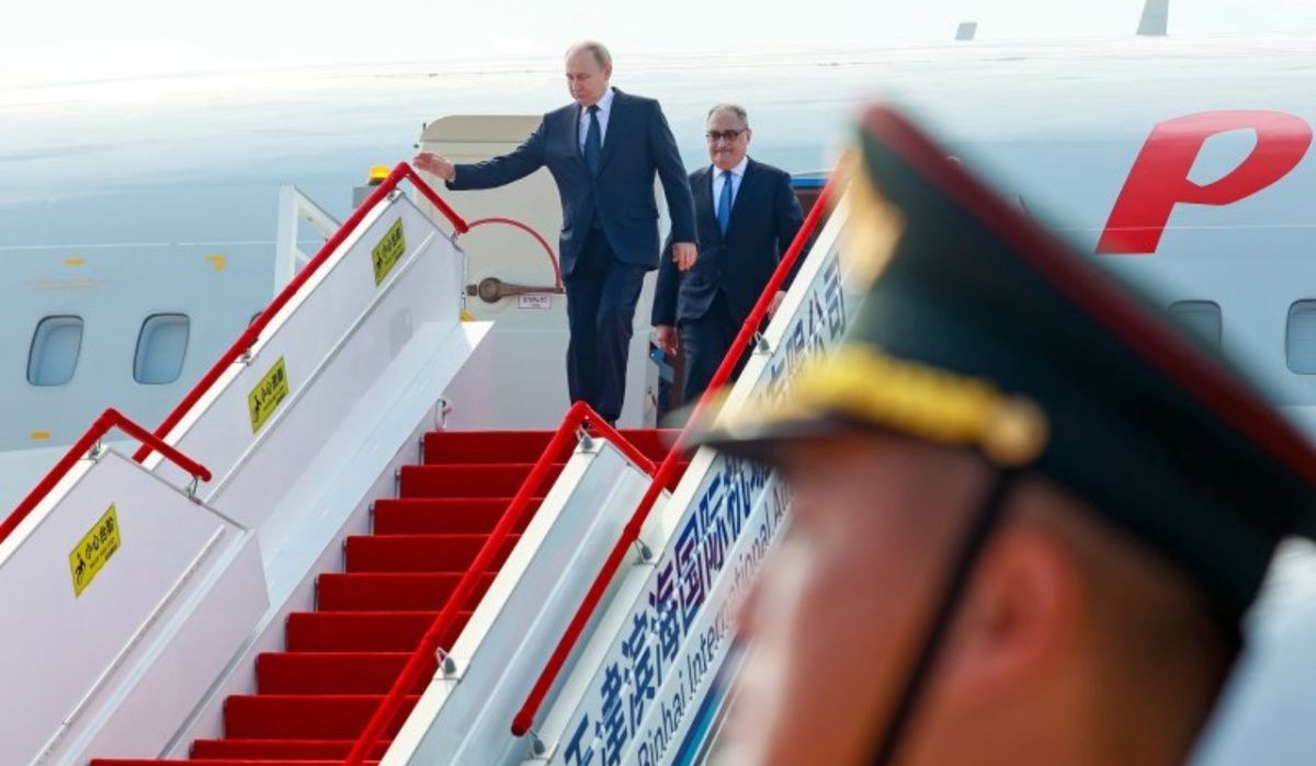 Путин совершит долгий визит в Китай, сообщает The Guardian