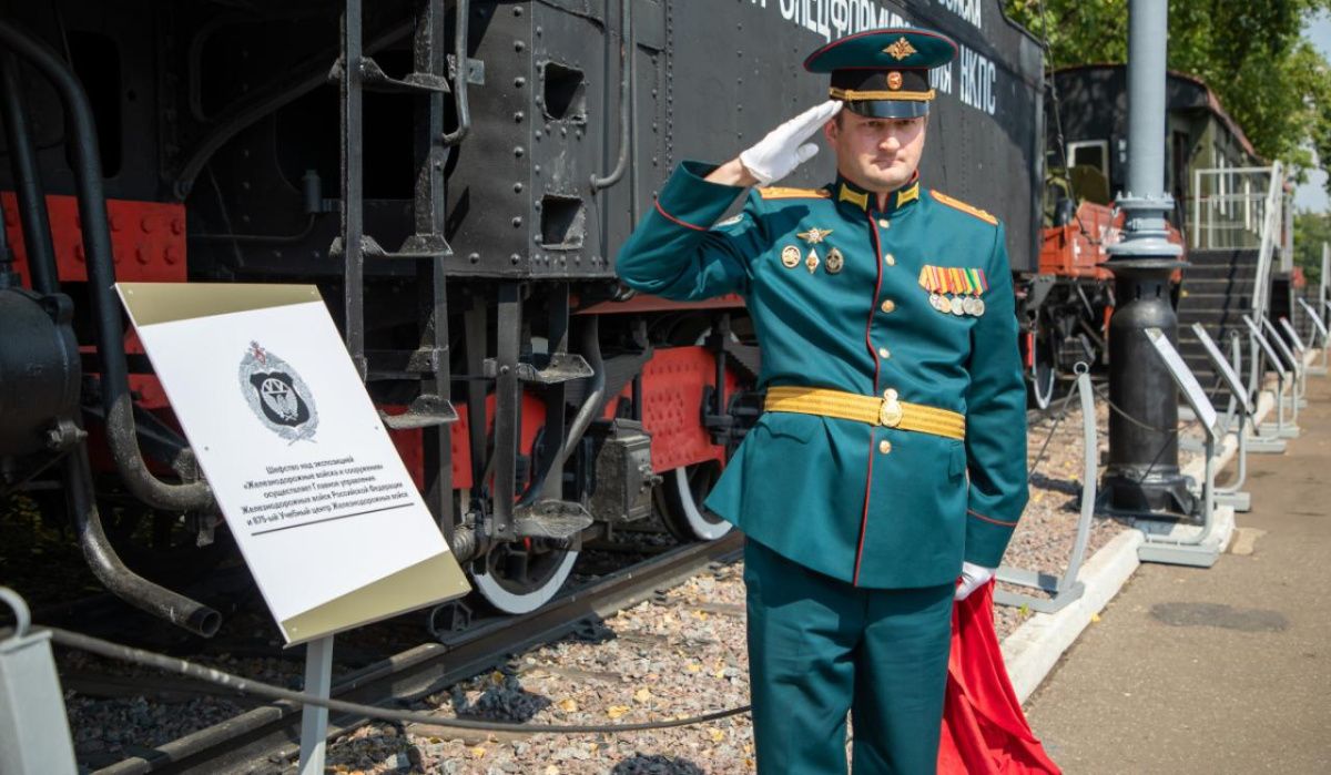 Железнодорожные войска взяли шефство над экспонатами Музея Победы