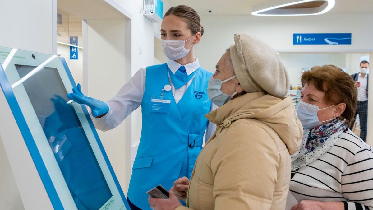 В поликлиниках Москвы введут стандарты обслуживания центров “Мои документы”